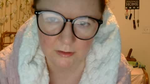 Snapshot of grateful42day chatting on 07-16-26, 03:56 grateful42day online show from 07-16-26, 03:56