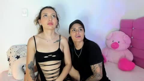 Snapshot of grave_duo chatting on 05-17-26, 06:00 GRAVE DUO online show from 05-17-26, 06:00