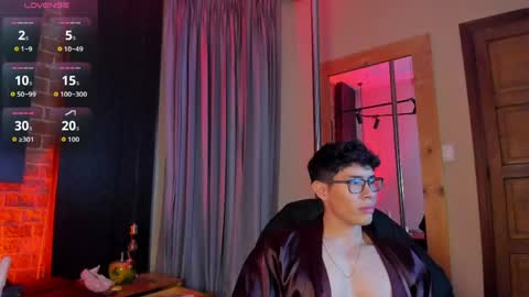 Snapshot of grayandrews chatting on 06-08-26, 12:03 grayandrews online show from 06-08-26, 12:03