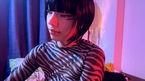 grayce blossoms24 online show from 10-17-25, 01:53