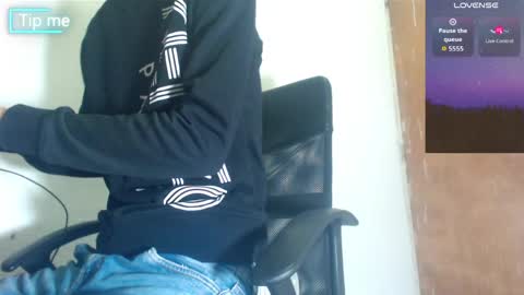 Snapshot of grayhorny chatting on 04-30-26, 12:22 Gray online show from 04-30-26, 12:22