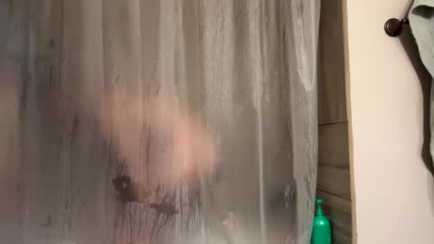 Snapshot of greatest166 chatting on 12-16-25, 04:50 mike Stienburg online show from 12-16-25, 04:50