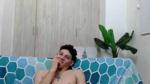 grecia_millercol online show from 12-30-24, 01:37