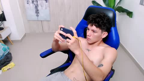 grecia_millercol online show from 01-05-25, 08:11