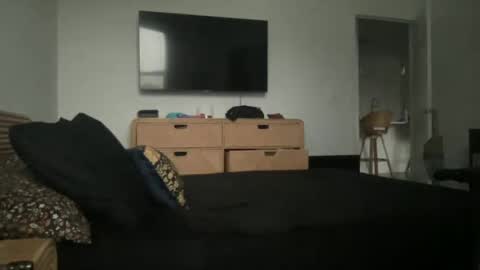 mila 3 online show from 01-23-25, 10:44