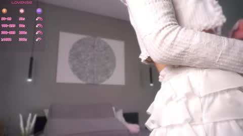 Kelly online show from 02-12-26, 01:28