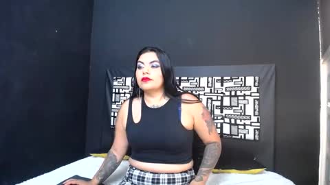 Snapshot of greenkarla chatting on 01-23-25, 01:35 Karla Green online show from 01-23-25, 01:35
