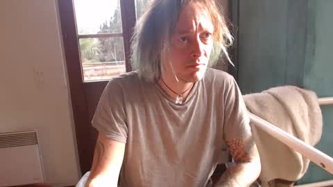 Snapshot of greenmoon88888 chatting on 12-06-24, 10:05 Greenmoon online show from 12-06-24, 10:05