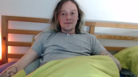 Snapshot of greenmoon88888 chatting on 01-04-25, 10:13 Greenmoon online show from 01-04-25, 10:13