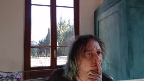 Snapshot of greenmoon88888 chatting on 01-18-25, 11:32 Greenmoon online show from 01-18-25, 11:32