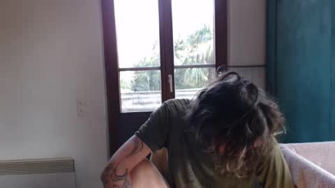 Snapshot of greenmoon88888 chatting on 02-23-25, 02:25 Greenmoon online show from 02-23-25, 02:25