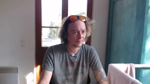 Snapshot of greenmoon88888 chatting on 03-08-25, 01:14 Greenmoon online show from 03-08-25, 01:14