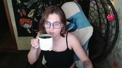 Lina online show from 05-22-26, 10:32
