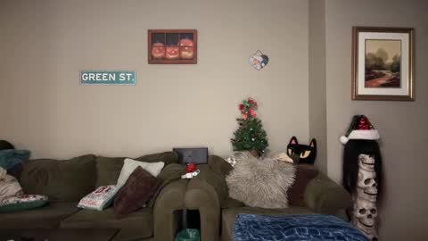 Snapshot of greenxxxqueen chatting on 12-22-24, 07:00 SexQueen Nikki online show from 12-22-24, 07:00