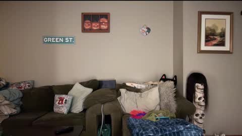 Snapshot of greenxxxqueen chatting on 12-30-24, 07:37 SexQueen Nikki online show from 12-30-24, 07:37