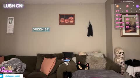 SexQueen Nikki online show from 01-11-26, 03:00