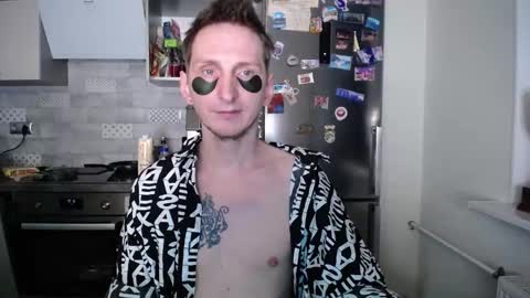 greg_photog online show from 10-05-25, 03:16