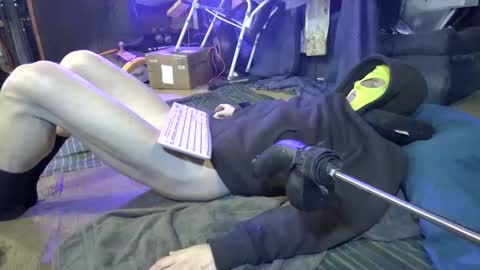 Snapshot of gregbball1 chatting on 12-25-24, 08:07 electrogee1 online show from 12-25-24, 08:07