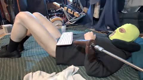 Snapshot of gregbball1 chatting on 01-03-25, 09:47 electrogee1 online show from 01-03-25, 09:47