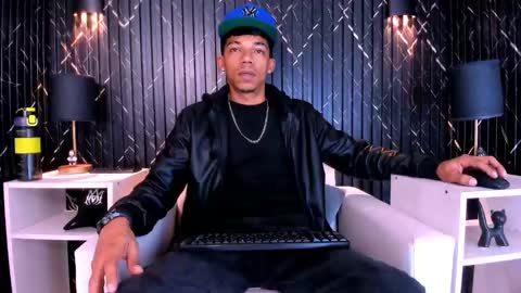 GregorySforza online show from 11-29-25, 06:55