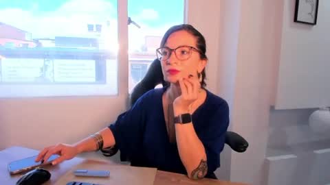 Greta online show from 06-25-26, 01:59