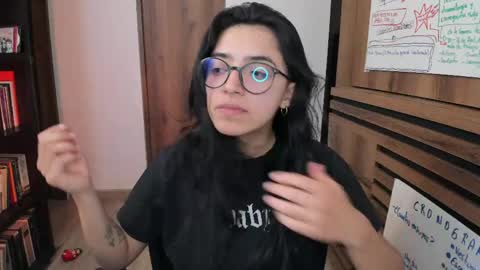 Snapshot of gretagat chatting on 04-21-26, 12:12 Greta online show from 04-21-26, 12:12