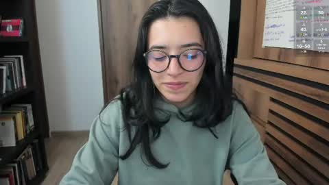Snapshot of gretagat chatting on 07-13-26, 12:13 Greta online show from 07-13-26, 12:13