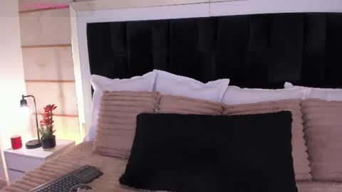 Snapshot of gretavelvet chatting on 06-25-26, 07:40 Greta Velvet online show from 06-25-26, 07:40