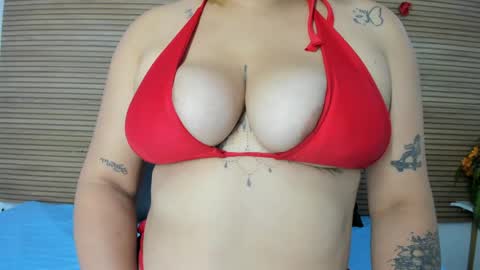 Snapshot of grettarouse chatting on 04-28-26, 05:51 GRETA online show from 04-28-26, 05:51