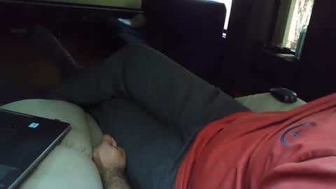 Snapshot of grey_stud chatting on 02-20-25, 09:00 Grey Stud online show from 02-20-25, 09:00