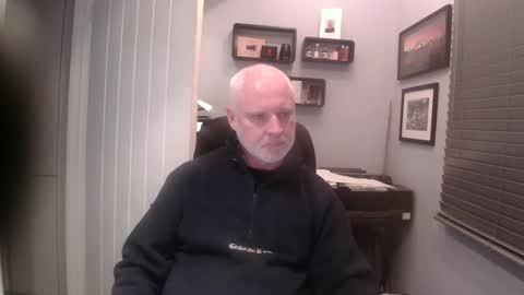 Snapshot of greyfox_6000 chatting on 01-05-25, 06:24 greyfox_6000 online show from 01-05-25, 06:24