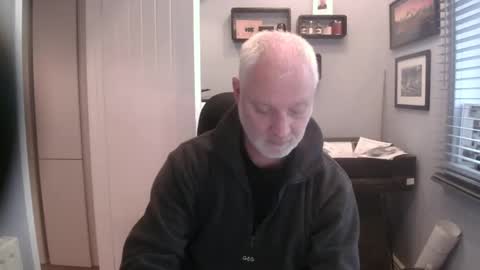 Snapshot of greyfox_6000 chatting on 02-26-25, 10:15 greyfox_6000 online show from 02-26-25, 10:15