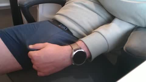 Griesie online show from 10-29-25, 11:50