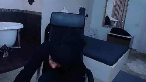 Snapshot of griffindane chatting on 02-16-26, 05:03 GriffinDane online show from 02-16-26, 05:03