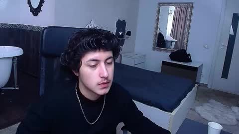 Snapshot of griffindane chatting on 02-18-26, 07:59 GriffinDane online show from 02-18-26, 07:59