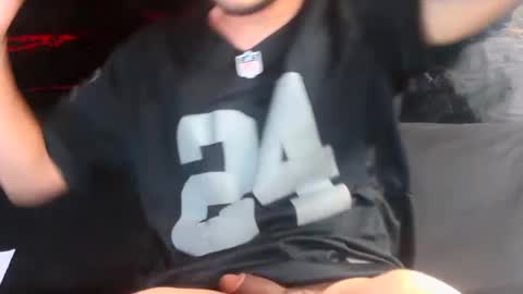 Snapshot of gripthahips chatting on 02-14-25, 10:38 Gripthahips online show from 02-14-25, 10:38