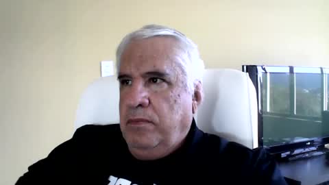 Snapshot of grisa01 chatting on 07-12-26, 12:29 grisa01 online show from 07-12-26, 12:29