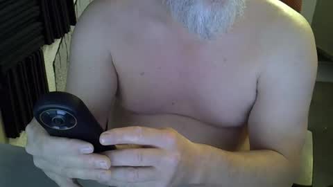 Grooce online show from 06-15-26, 01:35