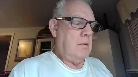 Snapshot of gspotlover1 chatting on 01-07-26, 11:45 Horny Daddy online show from 01-07-26, 11:45