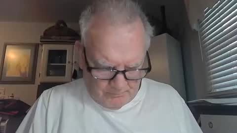 Snapshot of gspotlover1 chatting on 01-08-26, 03:36 Horny Daddy online show from 01-08-26, 03:36