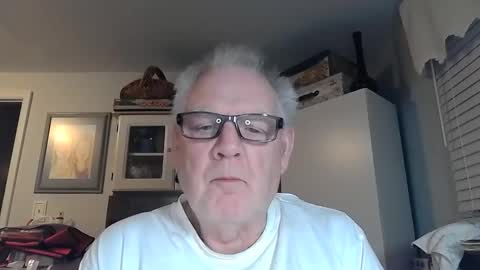 Snapshot of gspotlover1 chatting on 02-02-26, 12:15 Horny Daddy online show from 02-02-26, 12:15