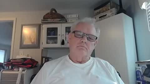 Snapshot of gspotlover1 chatting on 02-09-26, 03:38 Horny Daddy online show from 02-09-26, 03:38