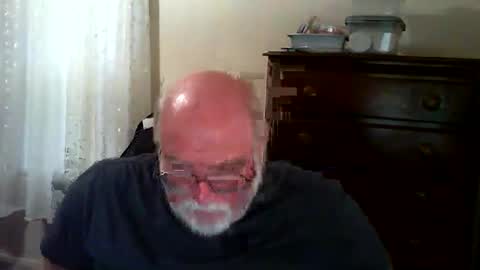 Snapshot of gtnolder60 chatting on 06-06-26, 11:20 Gary online show from 06-06-26, 11:20