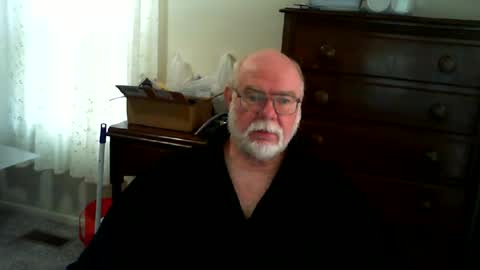 Snapshot of gtnolder60 chatting on 07-12-26, 11:23 Gary online show from 07-12-26, 11:23