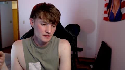 gucciboi4 online show from 01-12-25, 03:49