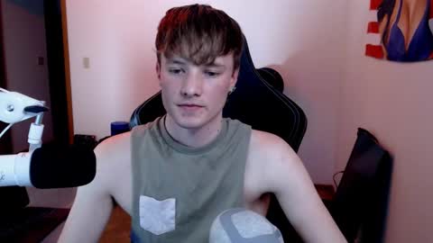 gucciboi4 online show from 02-08-25, 03:52