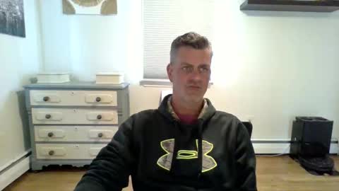 Snapshot of gudguy2025 chatting on 04-20-26, 06:09 gudguy2025 online show from 04-20-26, 06:09
