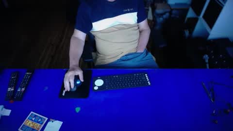 guesswhatigot2 online show from 02-07-26, 10:41