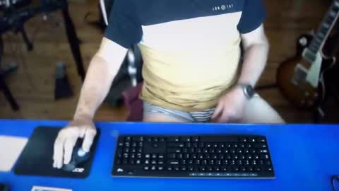 guesswhatigot2 online show from 05-10-26, 05:34