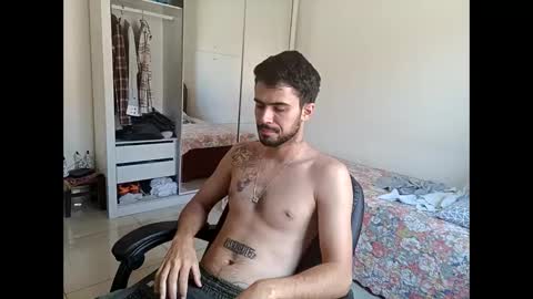 Snapshot of guguzinhox chatting on 02-19-25, 02:44 guguzinhox online show from 02-19-25, 02:44